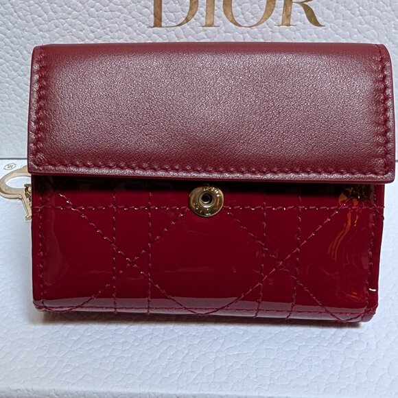 Lady Dior Medium Trifold Wallet - Picture 6 of 13